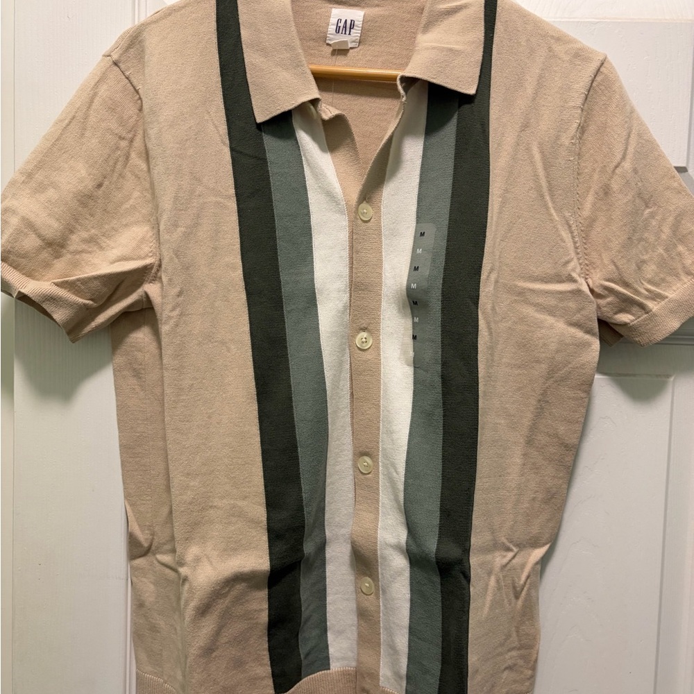 GAP Men's Cotton Button Down Tan Striped Shirt. Size M